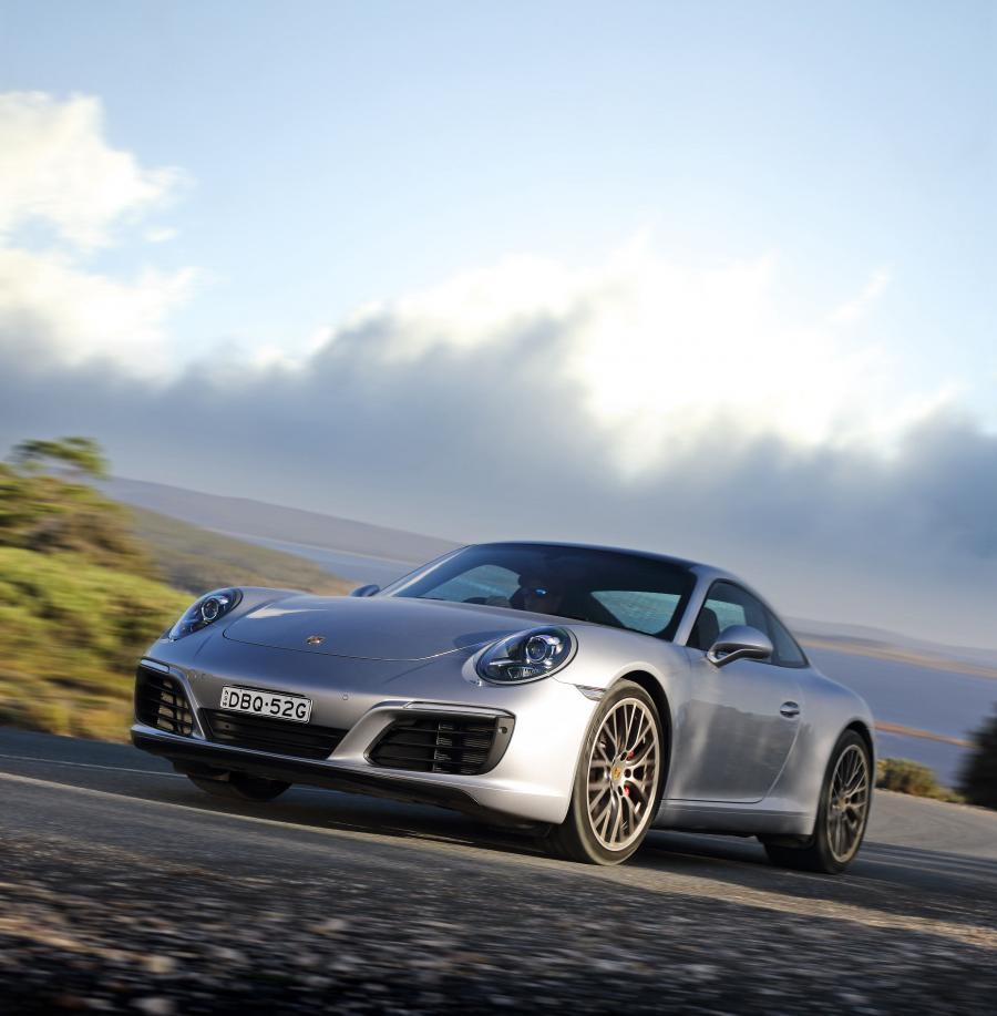  Porsche 911 Carrera S Coupe 2016 года  (AU) (фото 24 из 34)